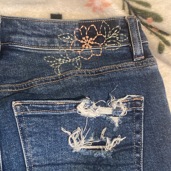 American Eagle Jeans- Strigid - Picture 2 of 5